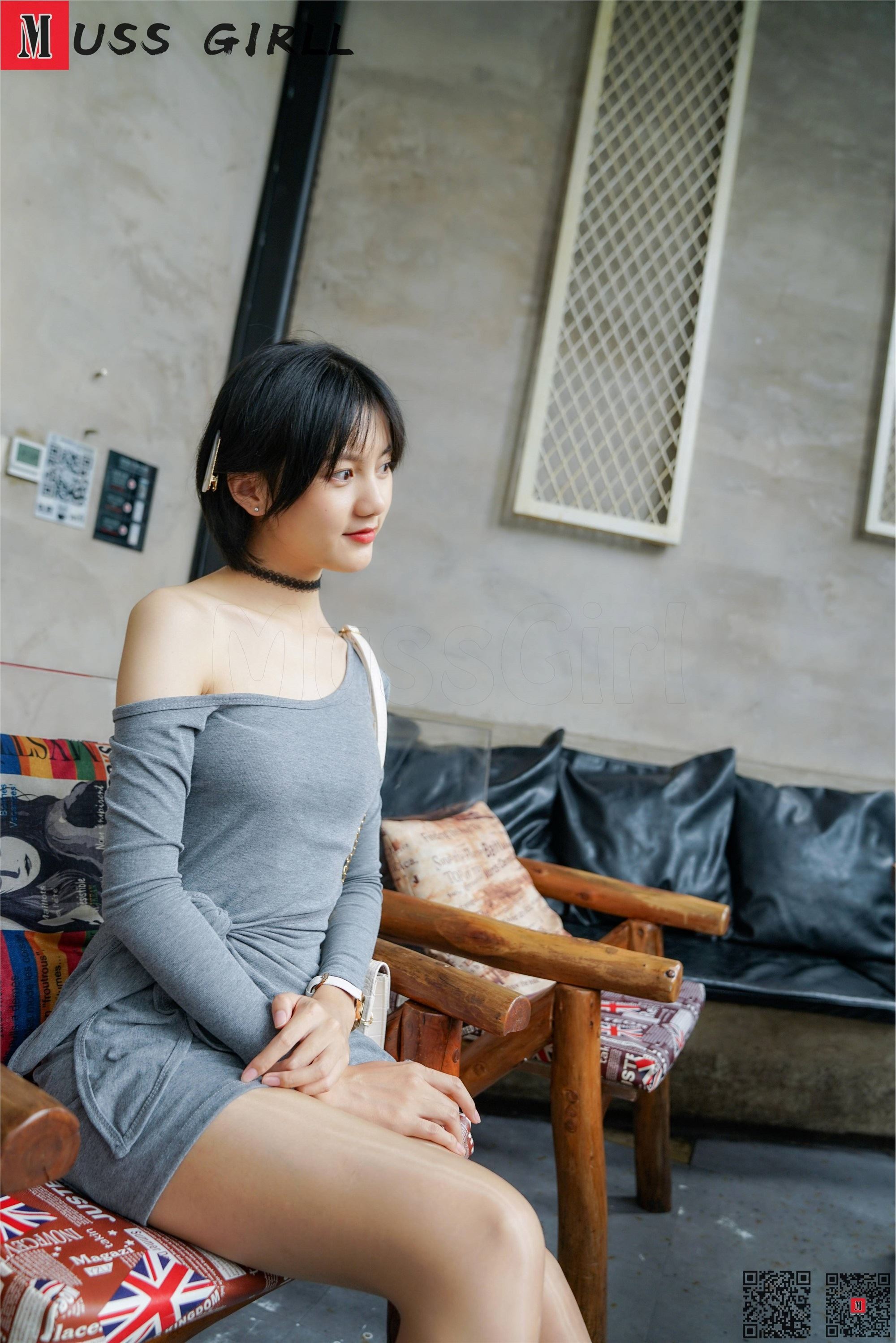 MussGirl慕丝女郎  NO.241-油亮肉丝灰色包臀裙高跟